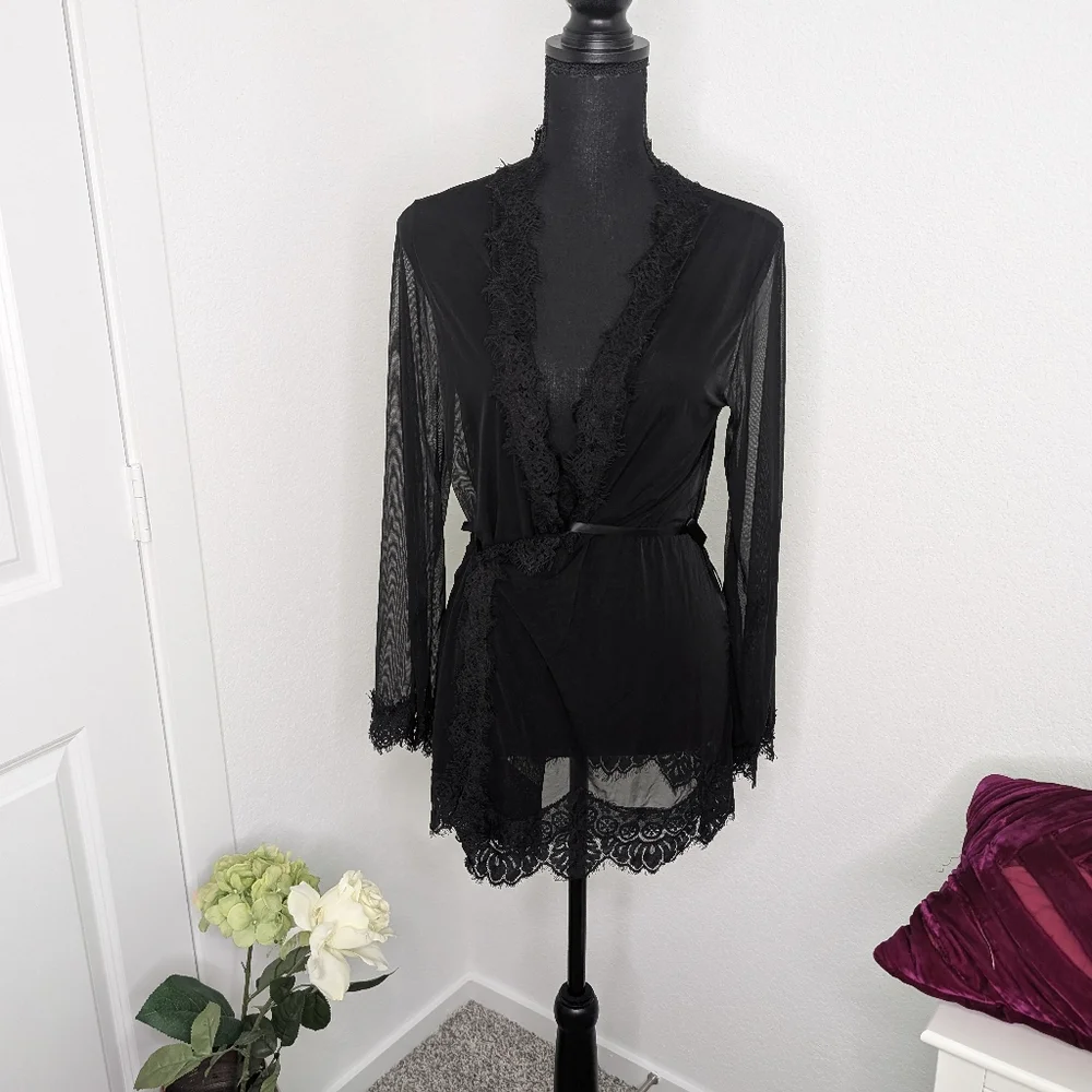 💘 NEW OH LA LA CHERI eyelash lace robe in black - Picture 2 of 6